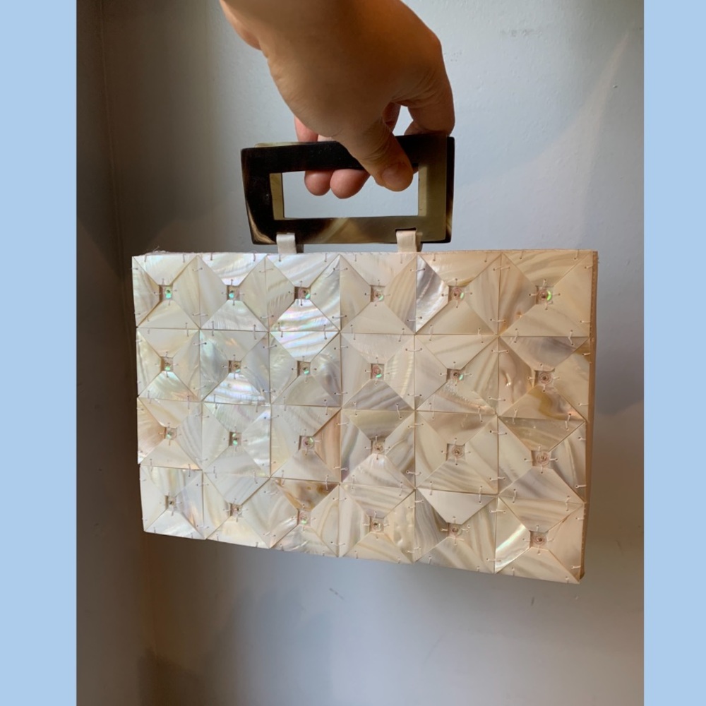 VINTAGE REAL SHELL HANDBAG